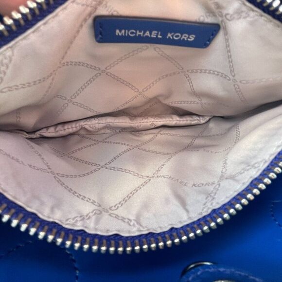 Michael Kors Leather Sapphire Small Mae Messenger Bag - Picture 10 of 12